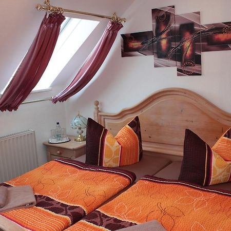Hotel Stadt Pausa الغرفة الصورة